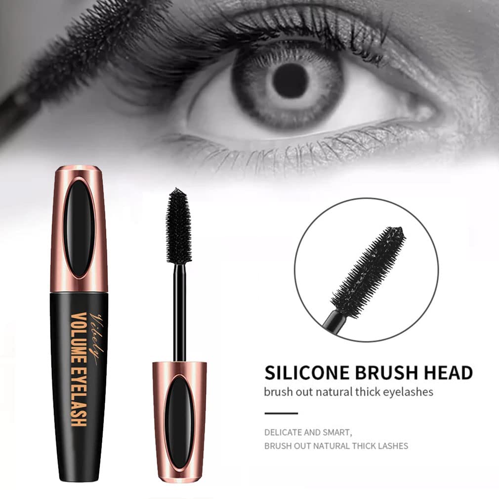 Charm Kiss mascara applied on lashes showing dramatic length and volume