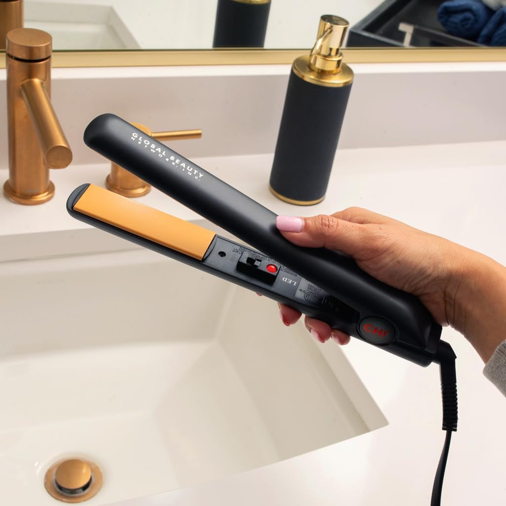 CHI swivel cord and handle detail offering easy maneuverability benefit