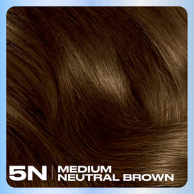 Clairol Nice'n Easy colorant being applied for even coverage benefit