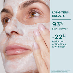 CLARINS Cryo-Flash before and after swipe demonstrating visible pore minimization