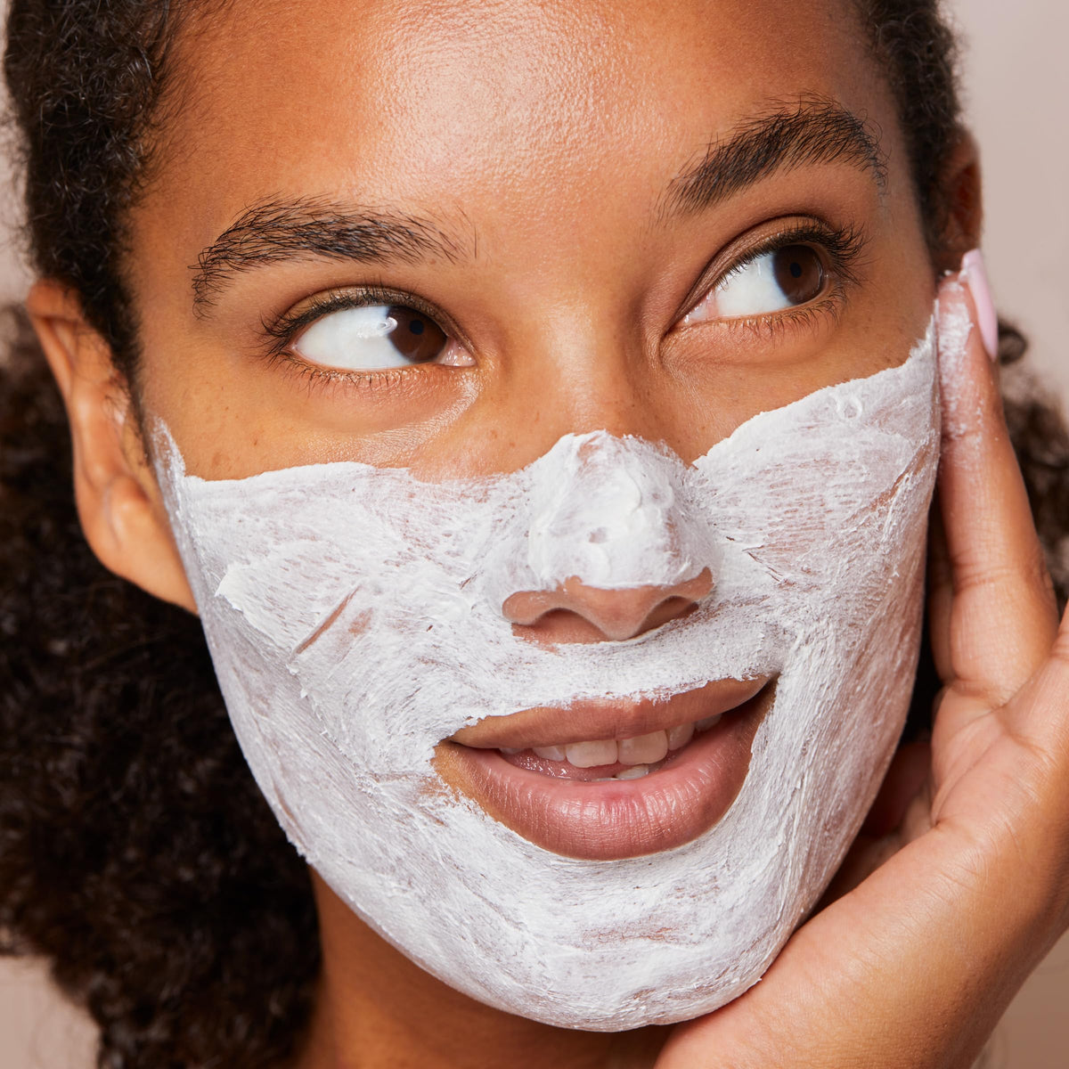 CLARINS in morning routine setting showing fast-refresh benefit before makeup application