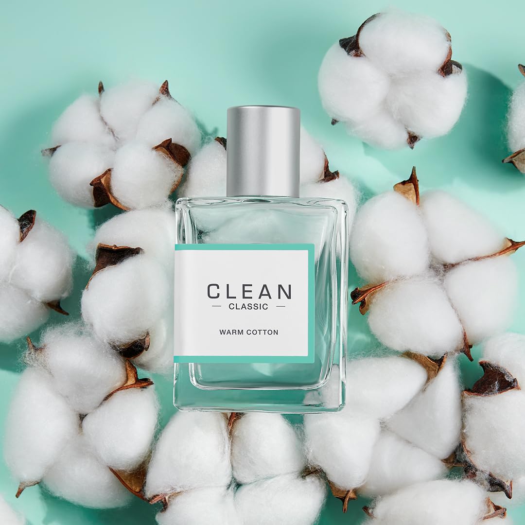 CLEAN Classic next to a ruler displaying 30mL travel-friendly size benefit