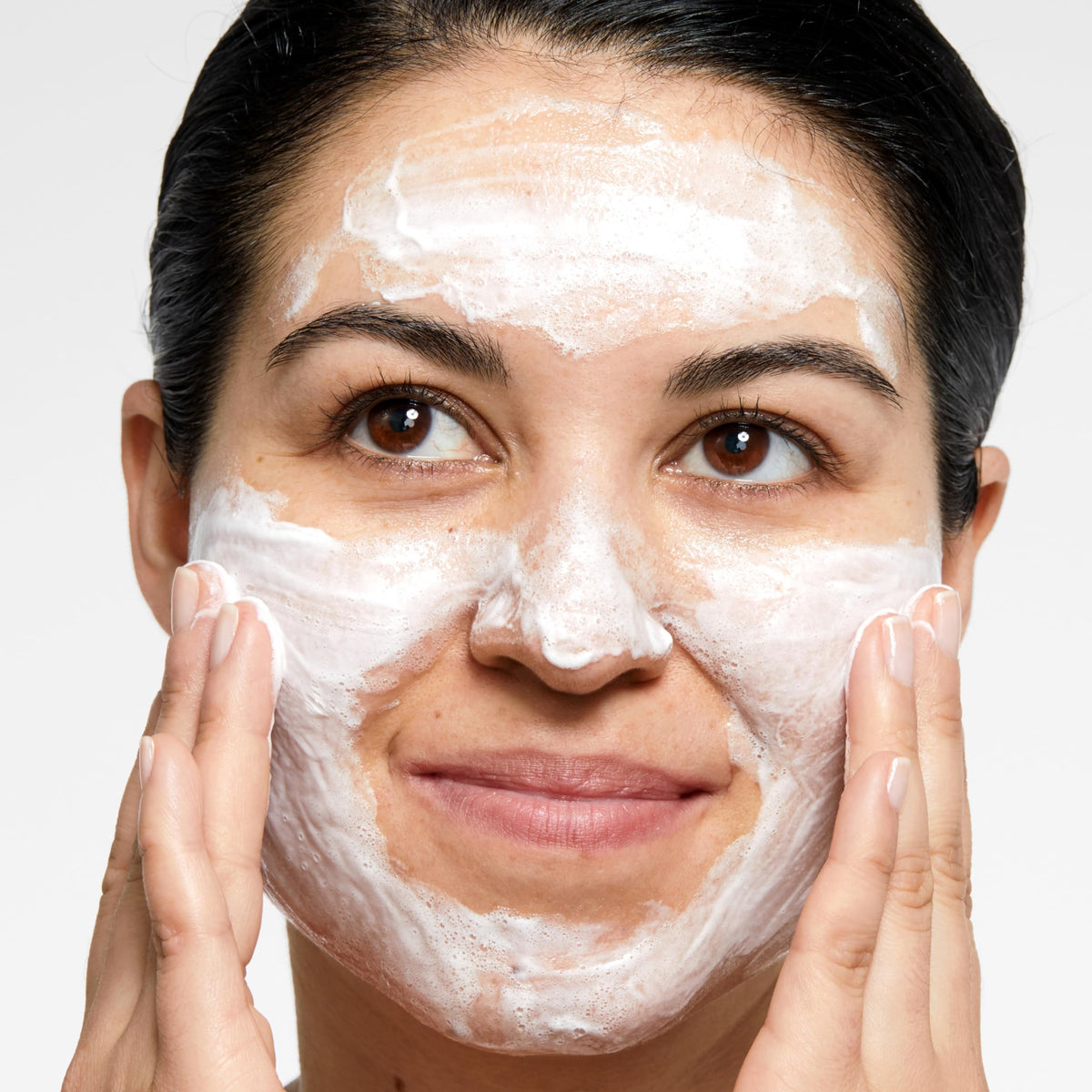 Clinique ingredient label panel showing hyaluronic acid and glycerin benefits