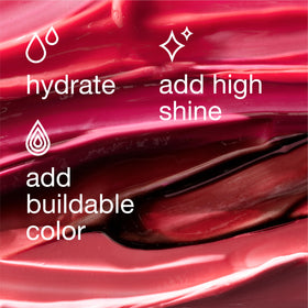 Clinique model wearing gloss demonstrating shine and conditioned lips