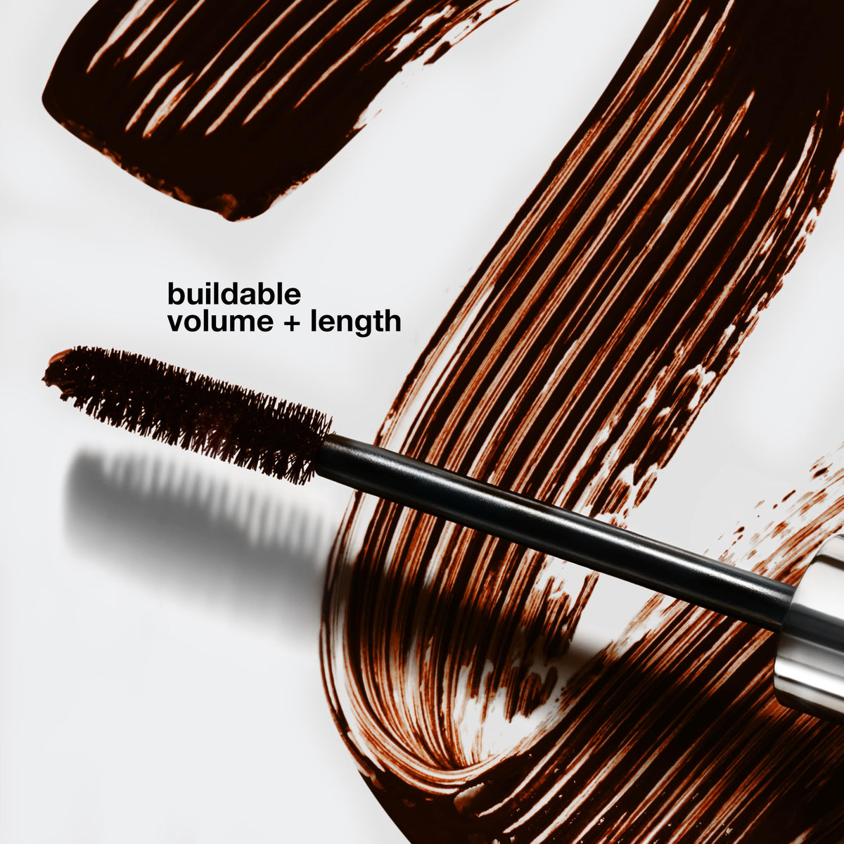 Clinique mascara wand coating detail highlighting smooth, clump-resistant formula