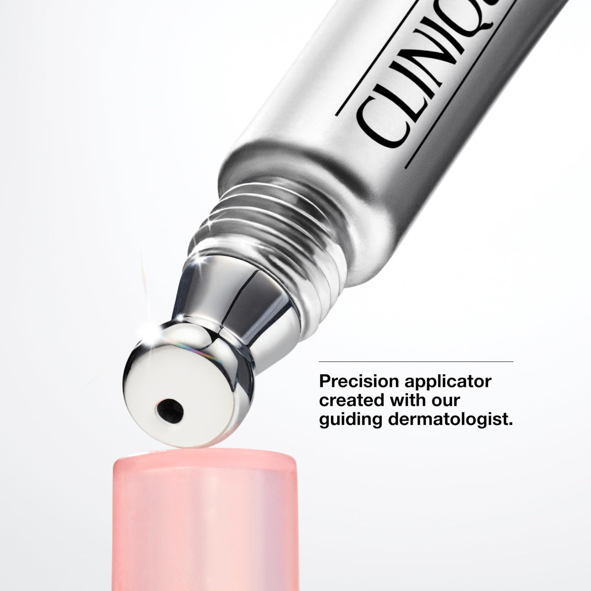 Clinique product label listing actives, highlights vitamin C and retinoid benefit