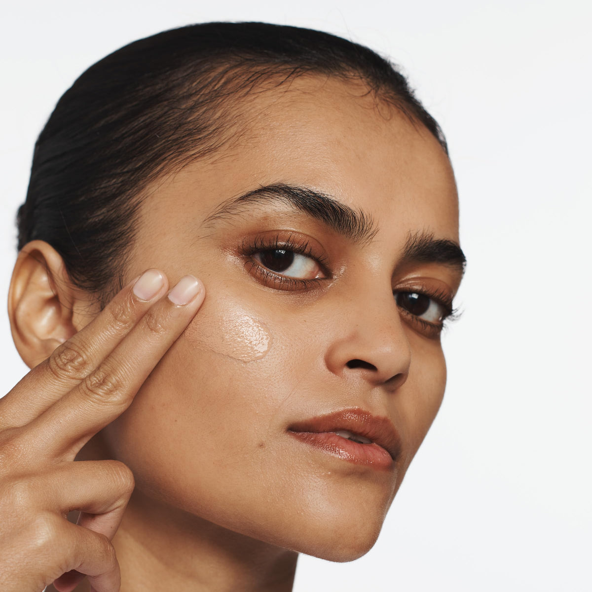 Clinique pump close-up with texture visible for smooth blending benefit