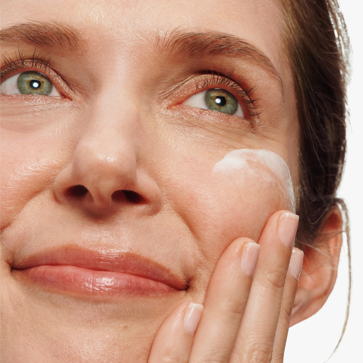 Clinique open jar cream texture demonstrating rich hydration and smooth finish