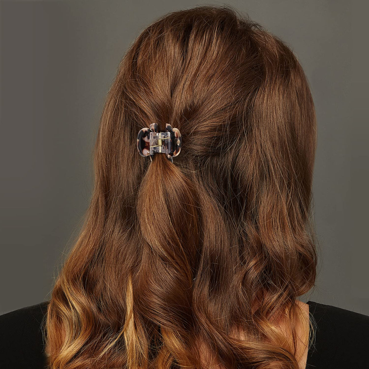 Cobahom clips styled during an evening look showing chic accent and secure grip