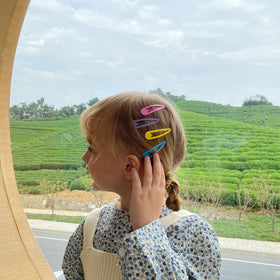 cocplok black and multicolor clips side-by-side, options for everyday use