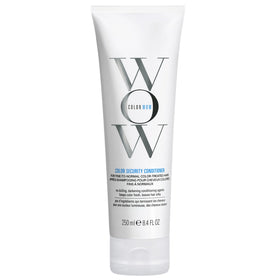 COLOR WOW front packaging showing bottle and product name for quick identification and trust