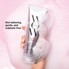 COLOR WOW label and ingredients list showing sulfate-free benefit