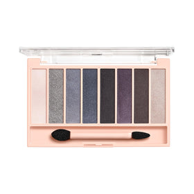 COVERGIRL close-up of powder pans showing texture and blendable payoff for smooth application