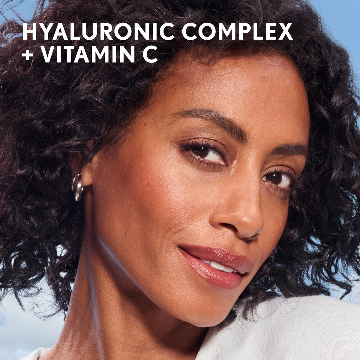 COVERGIRL Simply Ageless being applied with sponge for an even, natural finish