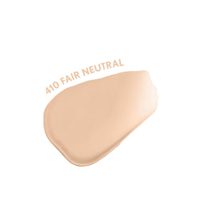 COVERGIRL texture close-up of liquid tint showing smooth blendability