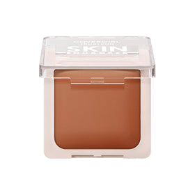 COVERGIRL close-up of baked powder texture highlighting smooth blendability
