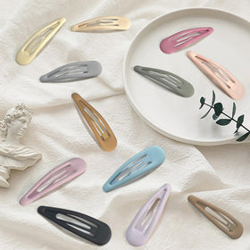 Cptots lifestyle tabletop display showing elegant accessories ready for events