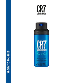 CRISTIANO RONALDO bottle detail with signature number emphasizing stylish design and identity