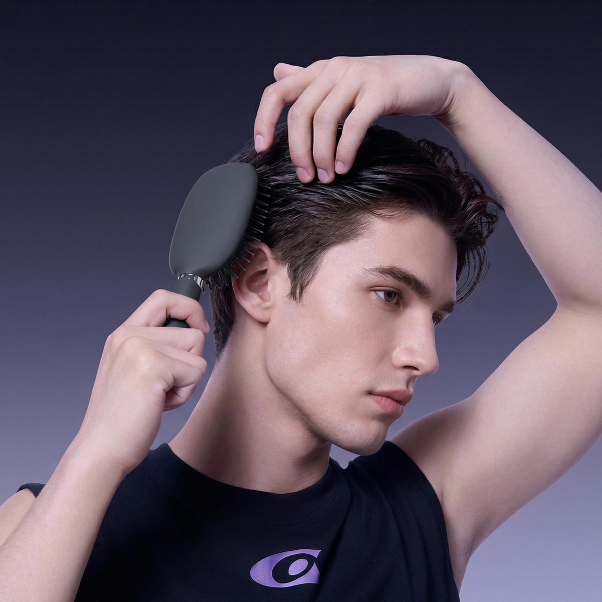 Creative Art brushing wet hair demonstration reduces knots without pulling