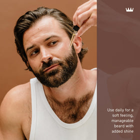 Cremo oil droplet texture highlighting smooth, non-greasy formula for easy absorption