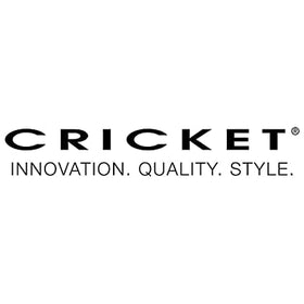 Cricket Silkomb Pro-30 moving through wet hair demonstrating smooth glide benefit
