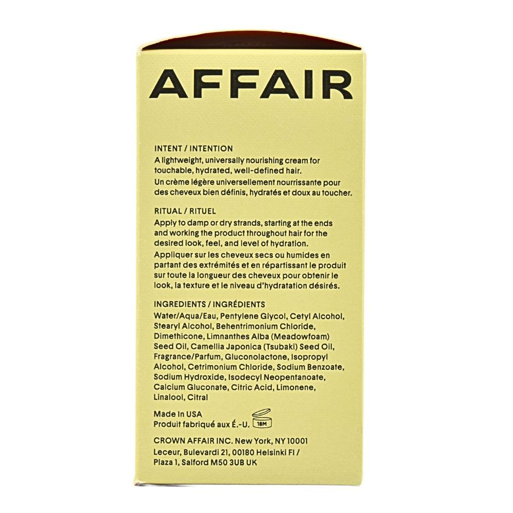 CROWN AFFAIR applied to damp hair demonstrating frizz control and definition