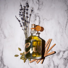Curve Black bottle front emphasizing bold, masculine note clarity and evening presence