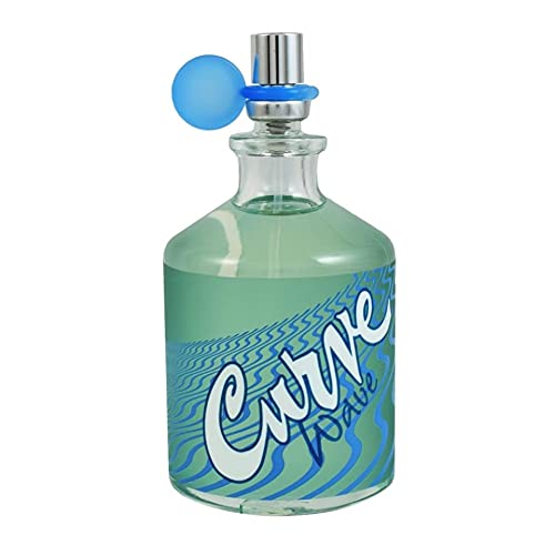 Curve Wave close-up spray nozzle releasing mist for precise application benefit