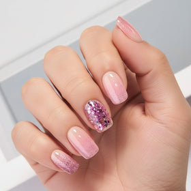 CurvLife kit layout with nails, file, cuticle stick and jelly glue stickers for quick application