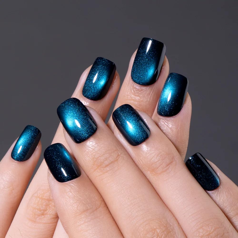CurvLife close-up of cat-eye shimmer texture, glossy finish for refined shine