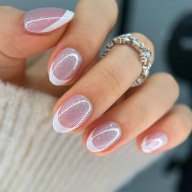 CurvLife close-up of glossy soft gel texture highlighting chip-resistant shine