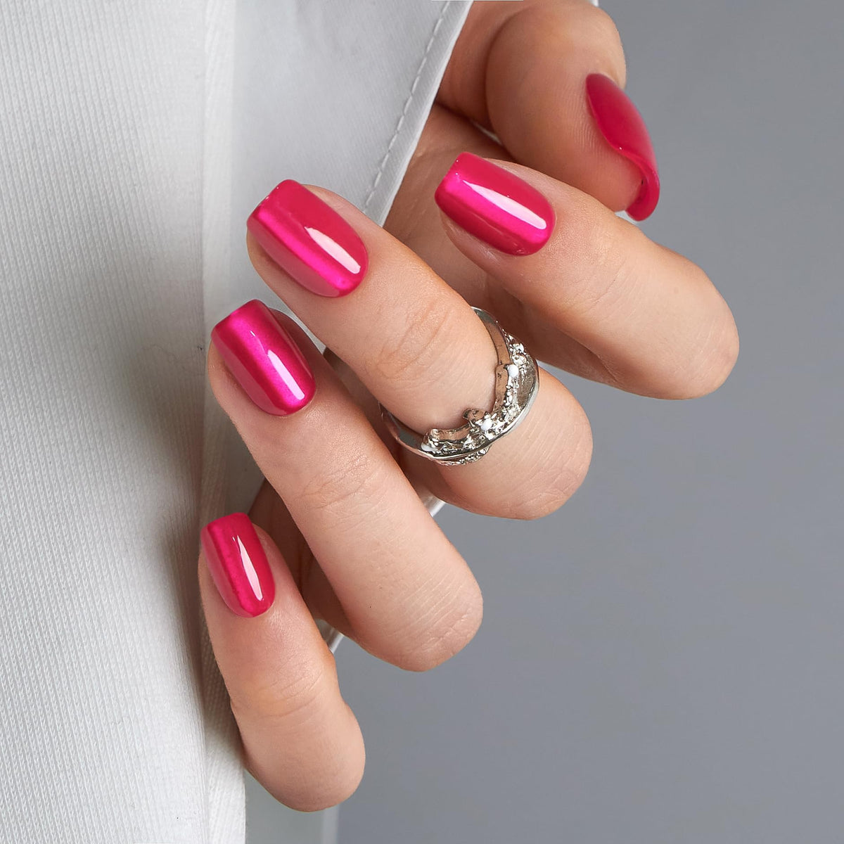 CurvLife close-up of glossy gel texture highlighting durable shine