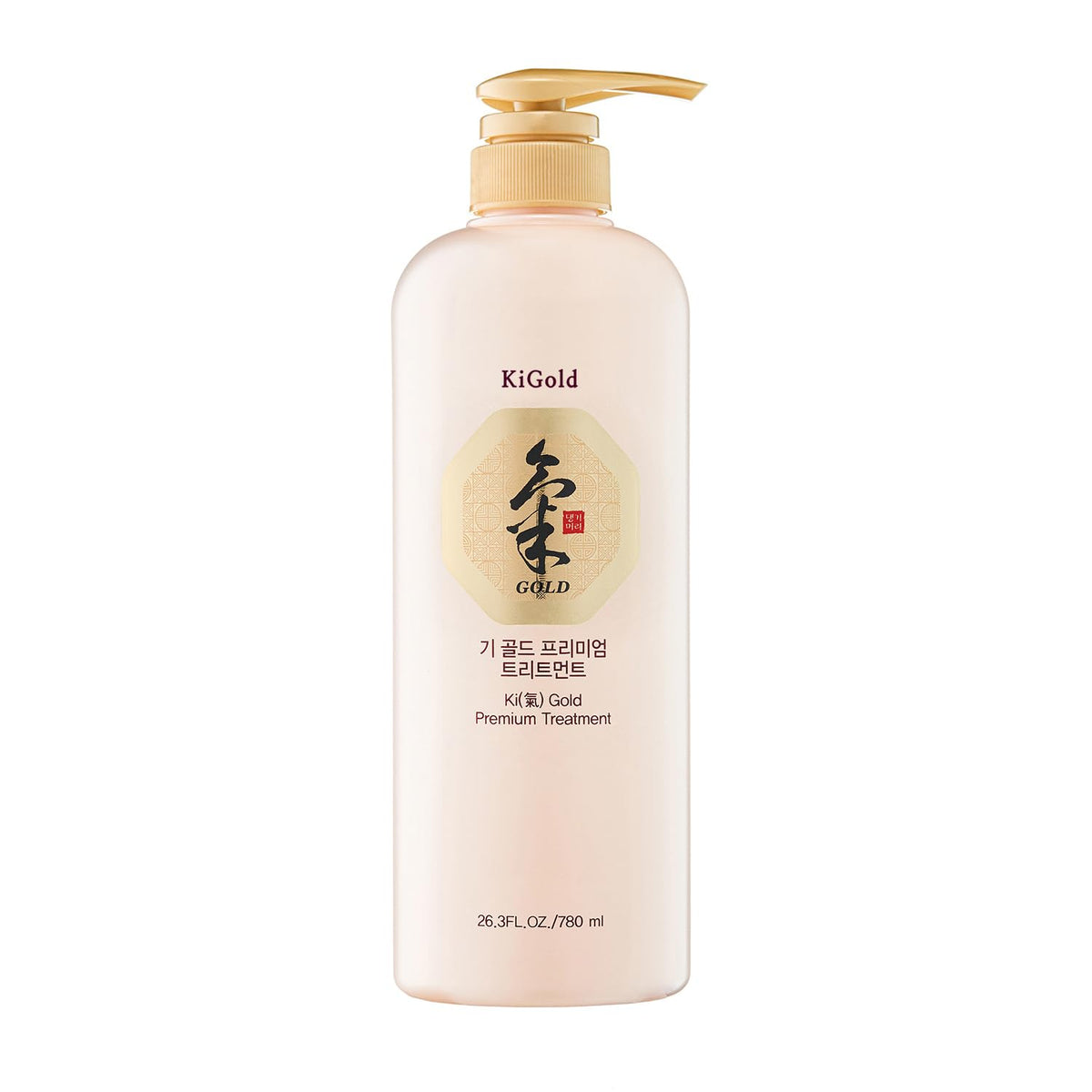 Daeng Gi Meo Ri shampoo texture on palm showing lather and gentle cleanse