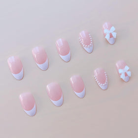 DAJIJIYOU nails on hand scale demo showing realistic size and neat finish
