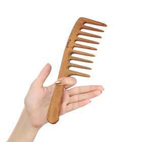 Darık Profesyonel Ahşap front view wide-tooth comb showing natural wood benefit