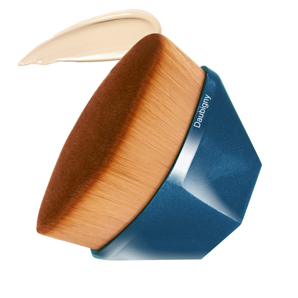 Daubigny brush front view showing blue handle and dense bristles for even application