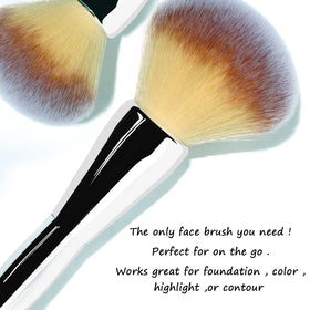 Daubigny brush close-up of flat-arched head highlighting precision and seamless blending benefit