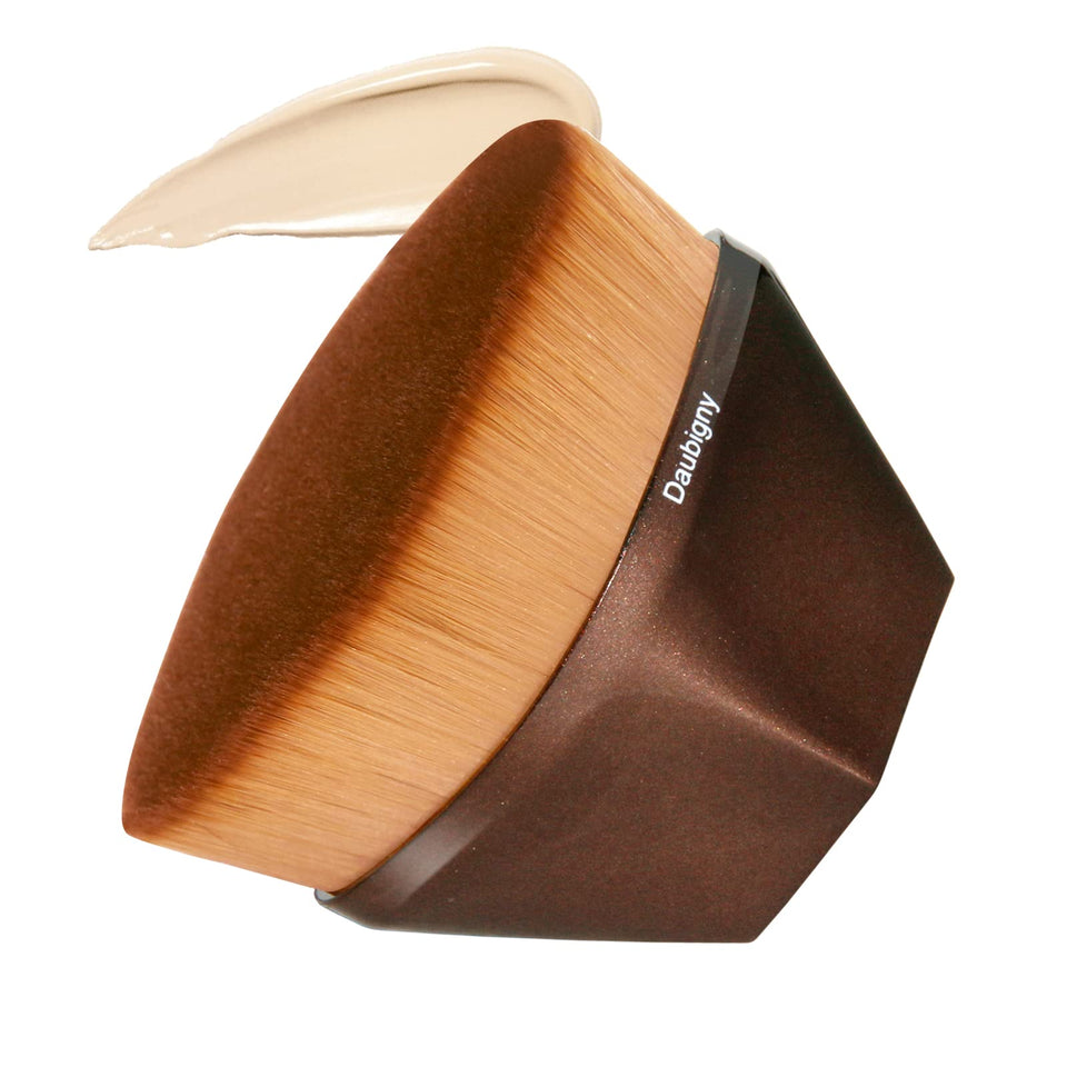 Daubigny front view of champagne brush showing elegant design and easy grip