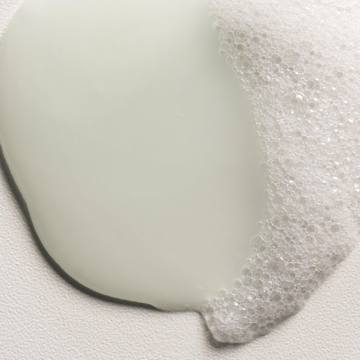 Davines MOMO pump dispensing shampoo demonstrating easy controlled use