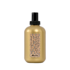 Davines front bottle view showing product and matte finish benefits