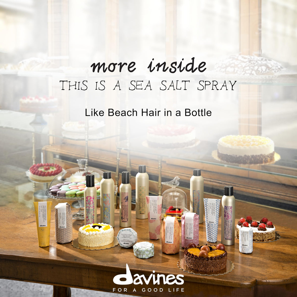Davines spray mist dispersing across hair for instant texture