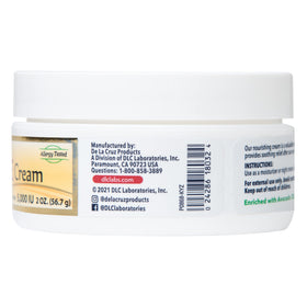 De La Cruz open jar cream texture highlighting rich hydration