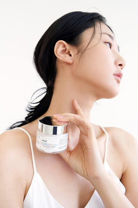 DearKlairs pudding gel texture close-up demonstrating lightweight hydration