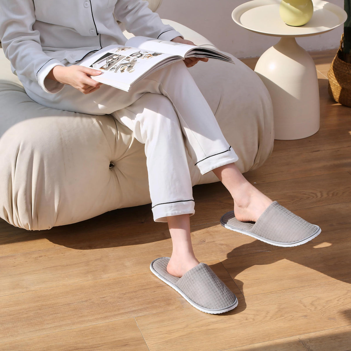 DECOUE slippers in use at a spa showing hygienic protection and comfort benefit