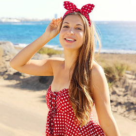 Deghew headband paired with 50s outfit lifestyle photo evokes costume-ready charm