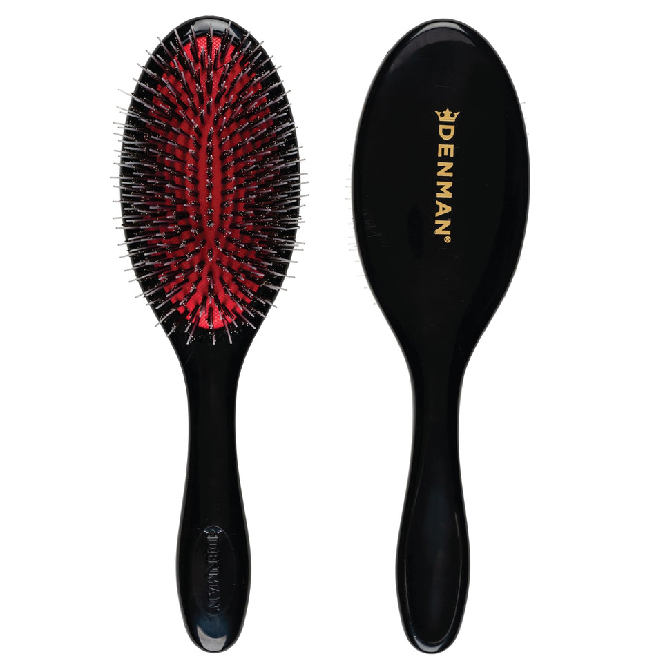 Denman D81M front view showing bristle mix and cushioned pad for smooth results