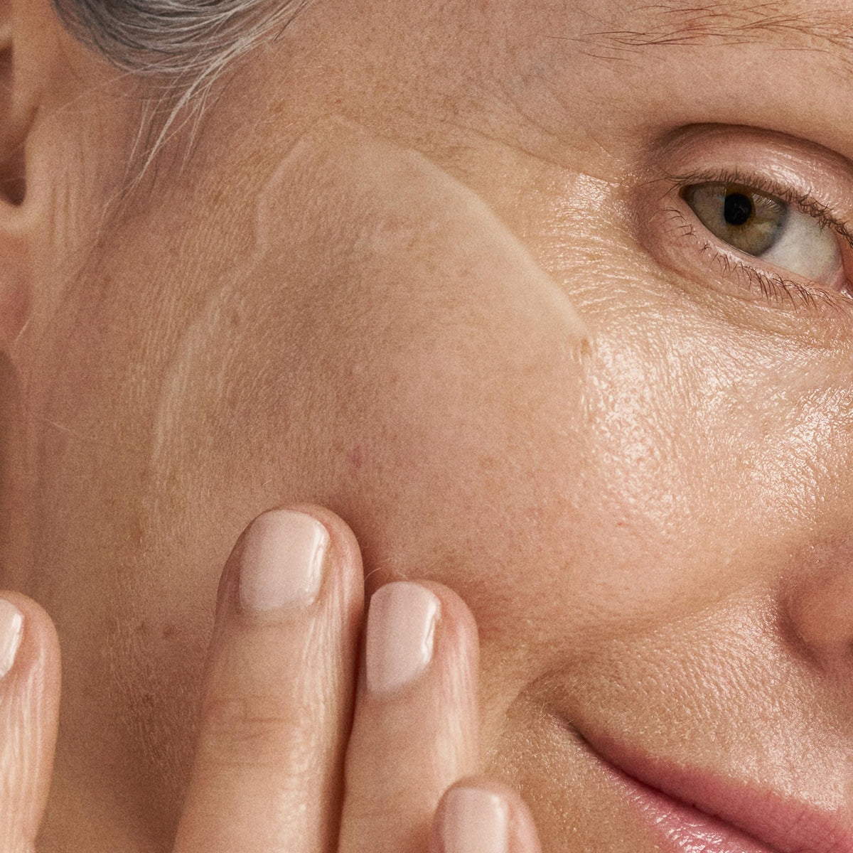 Dermalogica ingredient shot with Vitamin C and flowers showing brightening support