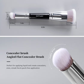 DIFFUNY brush next to compact for size comparison and travel convenience