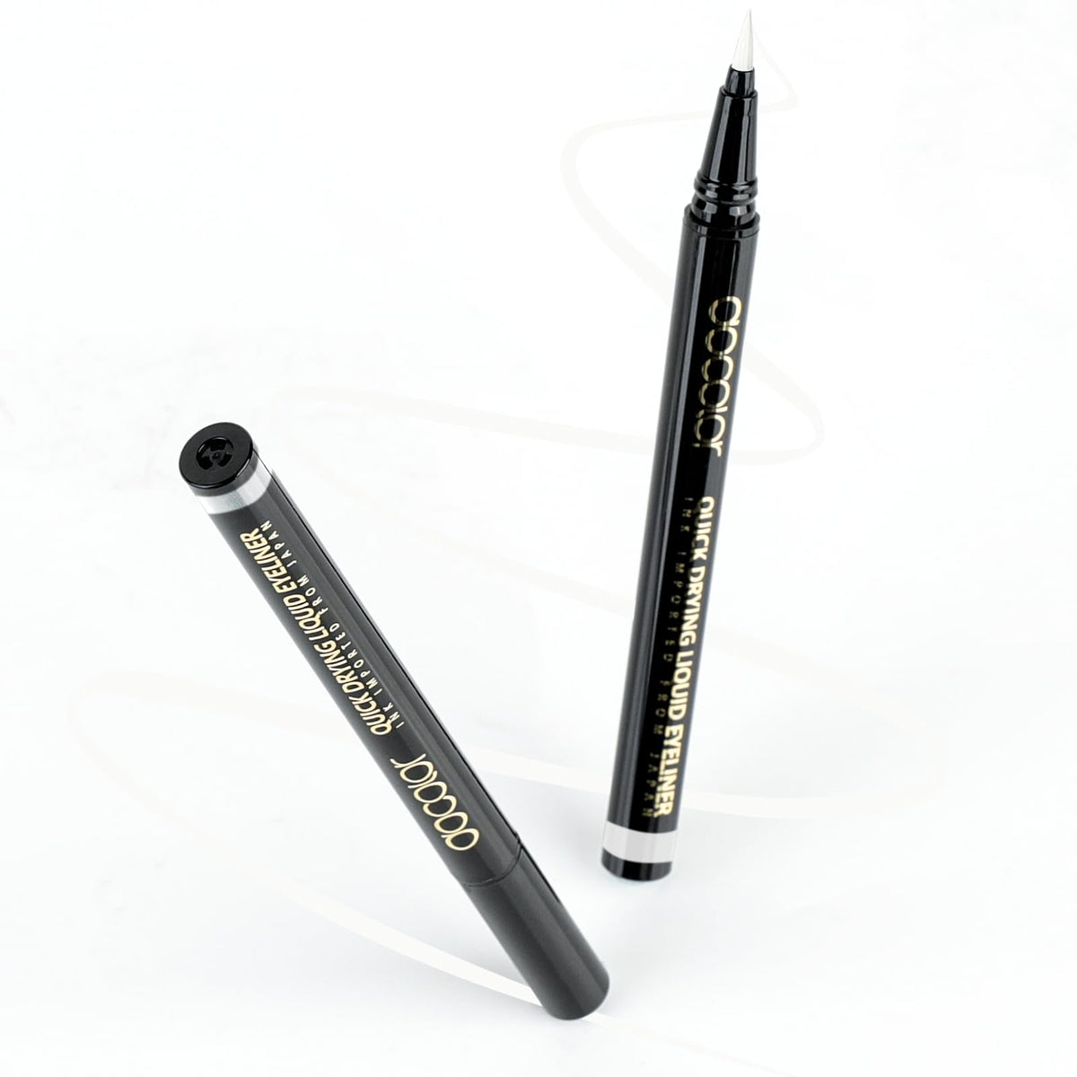 docolor eyeliner on vanity showing stylish, everyday use