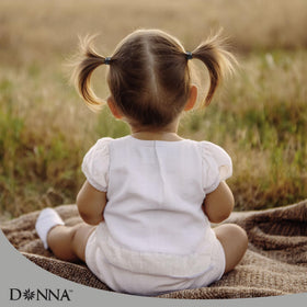 DONNA elastic used in a ponytail demonstrating secure hold without creasing
